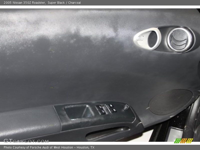 Super Black / Charcoal 2005 Nissan 350Z Roadster