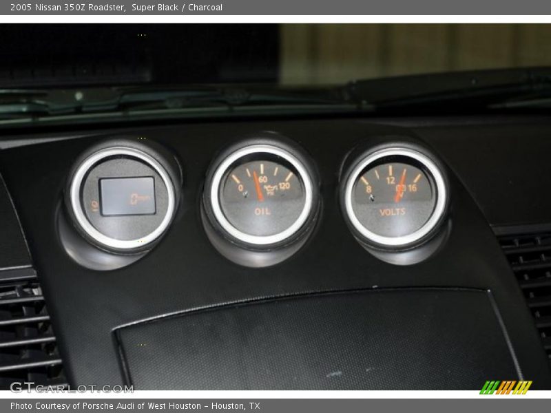 Super Black / Charcoal 2005 Nissan 350Z Roadster
