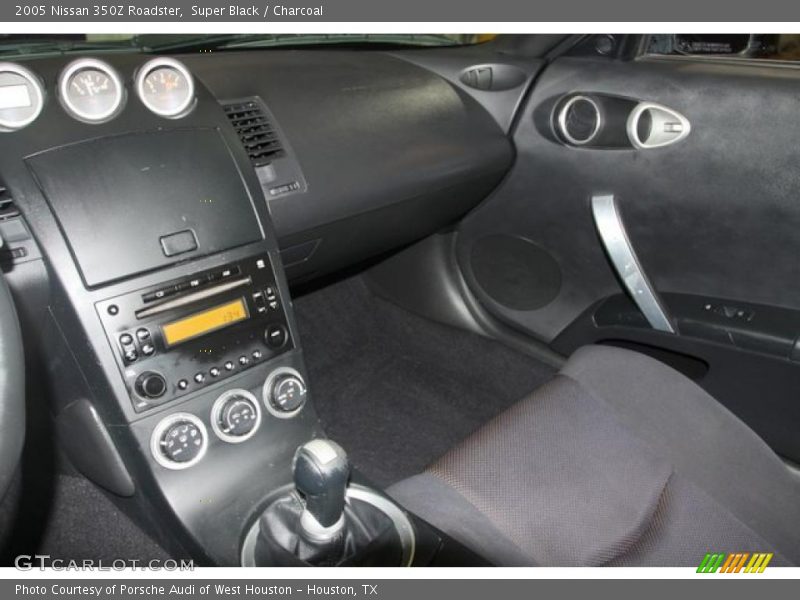 Super Black / Charcoal 2005 Nissan 350Z Roadster