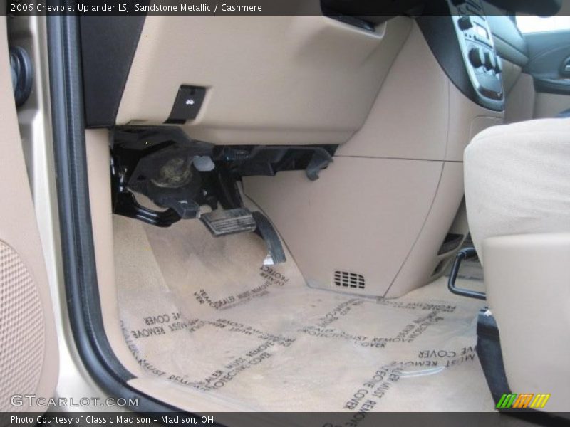 Sandstone Metallic / Cashmere 2006 Chevrolet Uplander LS