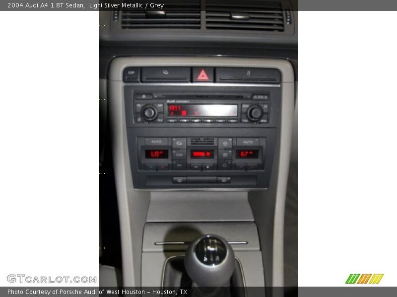 Light Silver Metallic / Grey 2004 Audi A4 1.8T Sedan