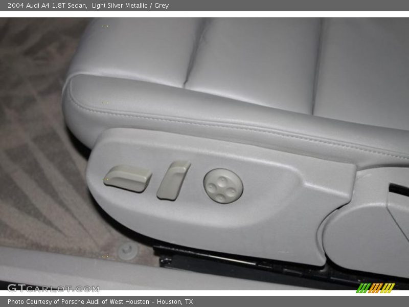 Light Silver Metallic / Grey 2004 Audi A4 1.8T Sedan