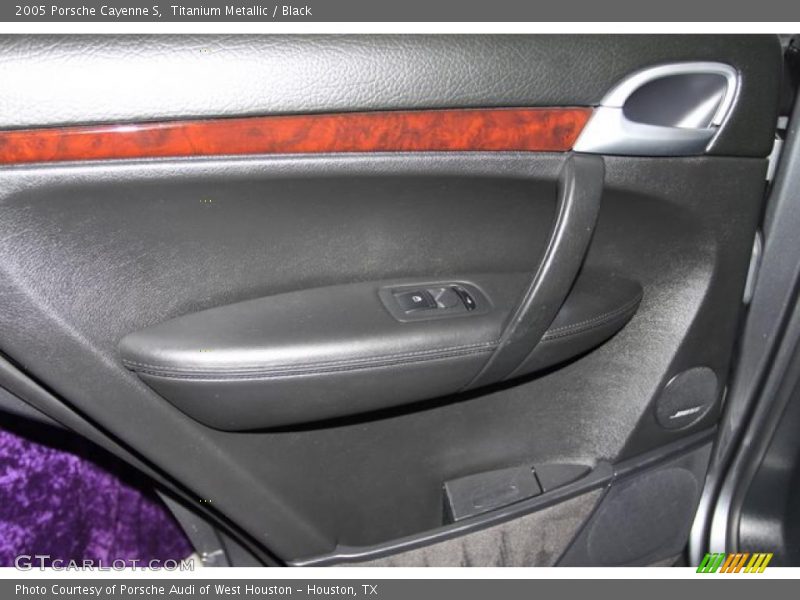 Titanium Metallic / Black 2005 Porsche Cayenne S