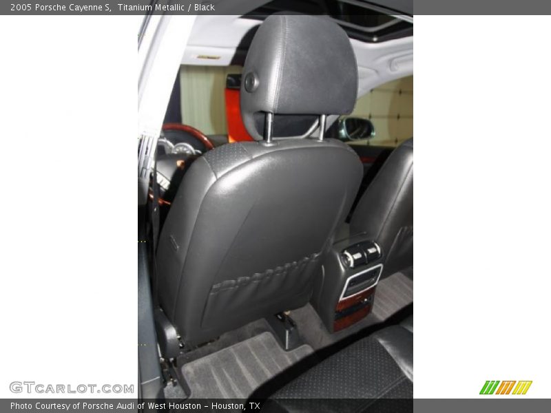 Titanium Metallic / Black 2005 Porsche Cayenne S
