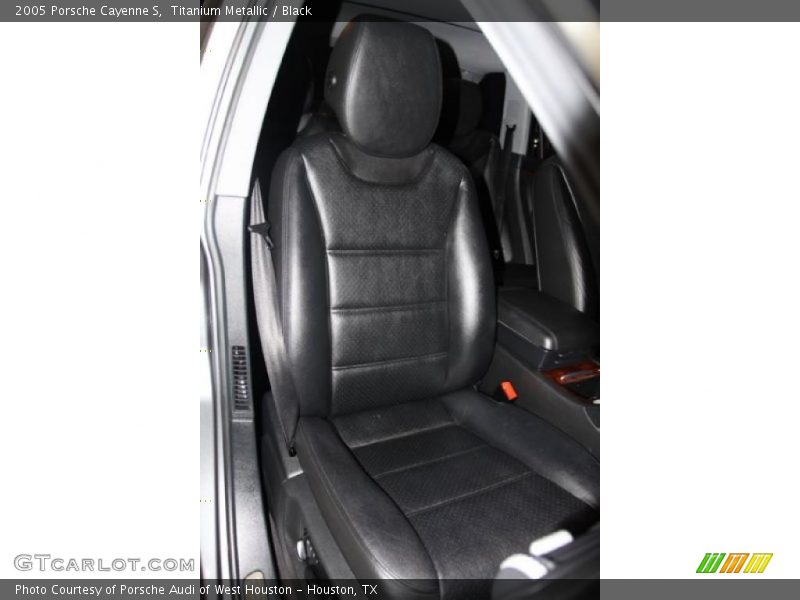 Titanium Metallic / Black 2005 Porsche Cayenne S