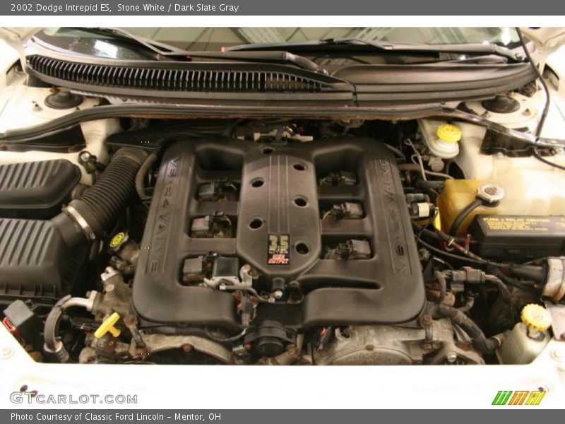 Stone White / Dark Slate Gray 2002 Dodge Intrepid ES
