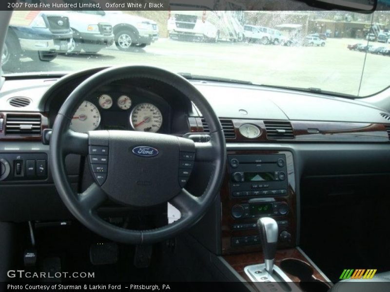 Oxford White / Black 2007 Ford Five Hundred Limited