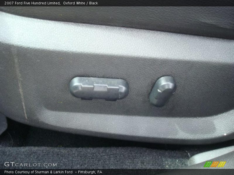 Oxford White / Black 2007 Ford Five Hundred Limited