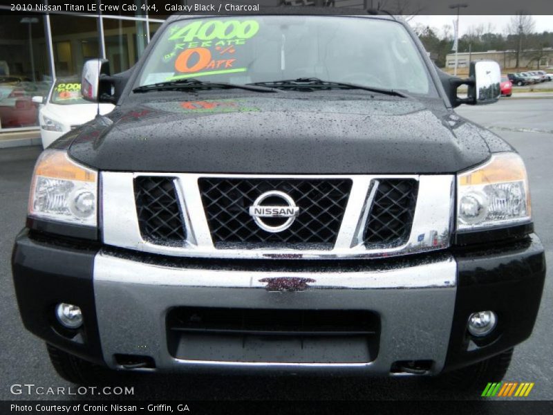 Galaxy Black / Charcoal 2010 Nissan Titan LE Crew Cab 4x4