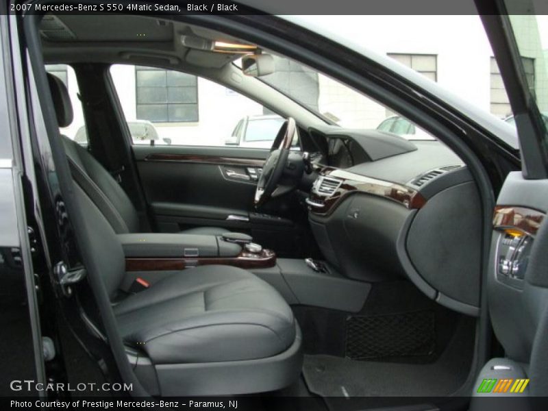 Black / Black 2007 Mercedes-Benz S 550 4Matic Sedan