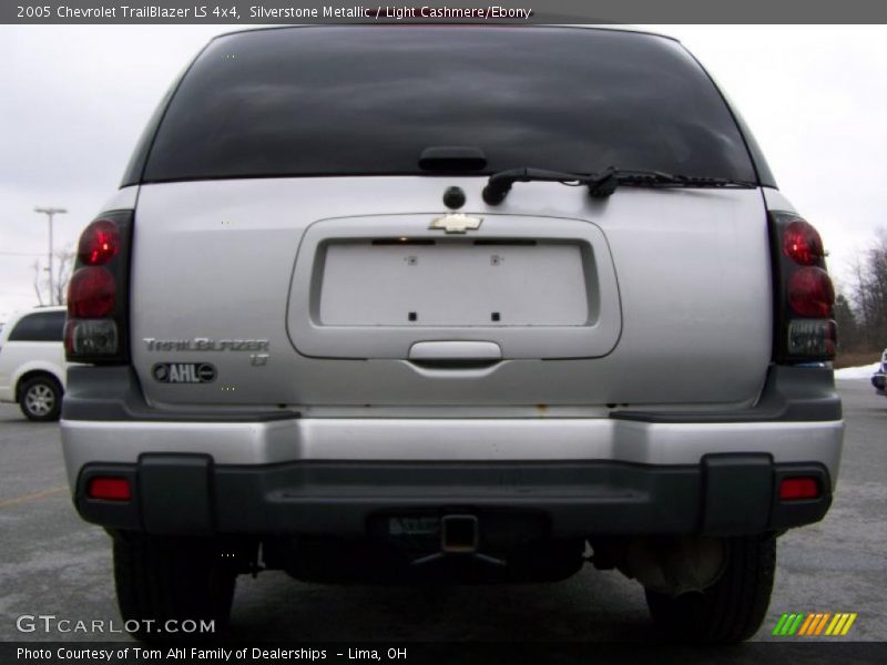 Silverstone Metallic / Light Cashmere/Ebony 2005 Chevrolet TrailBlazer LS 4x4