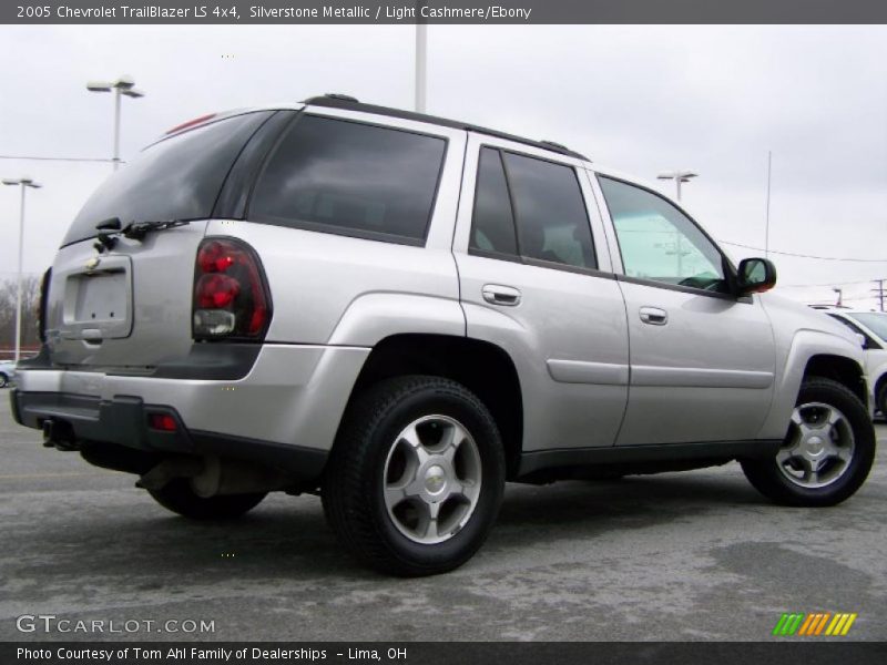 Silverstone Metallic / Light Cashmere/Ebony 2005 Chevrolet TrailBlazer LS 4x4