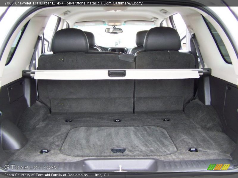 Silverstone Metallic / Light Cashmere/Ebony 2005 Chevrolet TrailBlazer LS 4x4