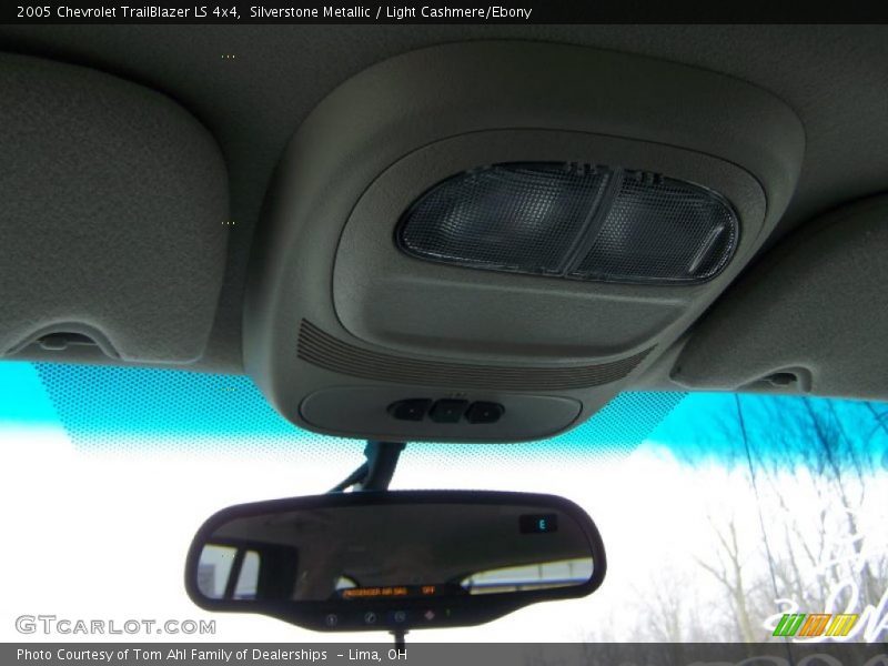 Silverstone Metallic / Light Cashmere/Ebony 2005 Chevrolet TrailBlazer LS 4x4