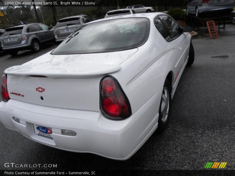 Bright White / Ebony 2000 Chevrolet Monte Carlo SS