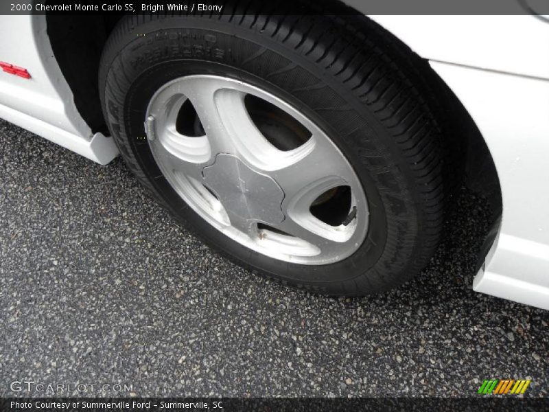 Bright White / Ebony 2000 Chevrolet Monte Carlo SS