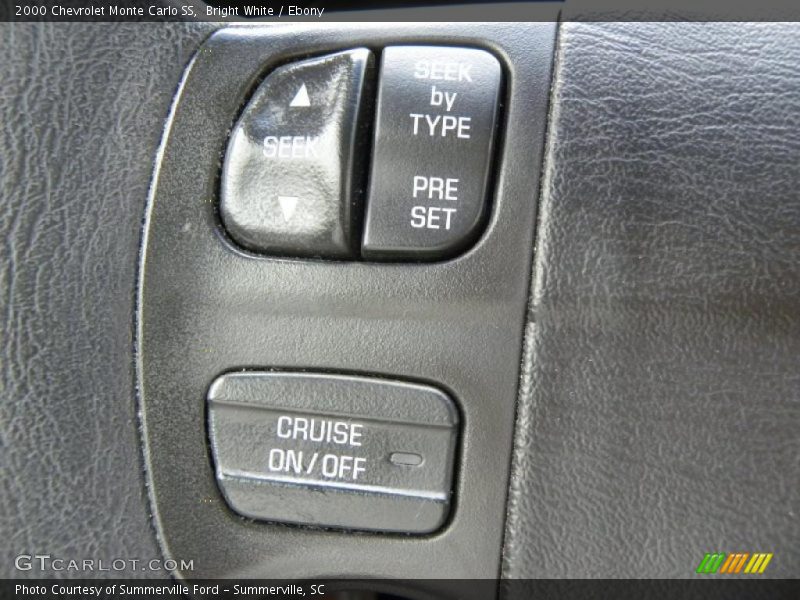 Bright White / Ebony 2000 Chevrolet Monte Carlo SS