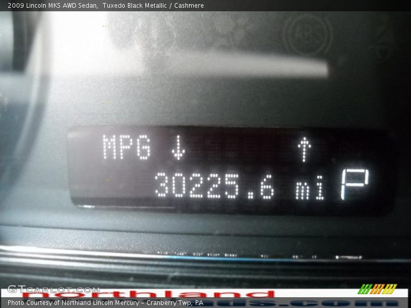 Tuxedo Black Metallic / Cashmere 2009 Lincoln MKS AWD Sedan