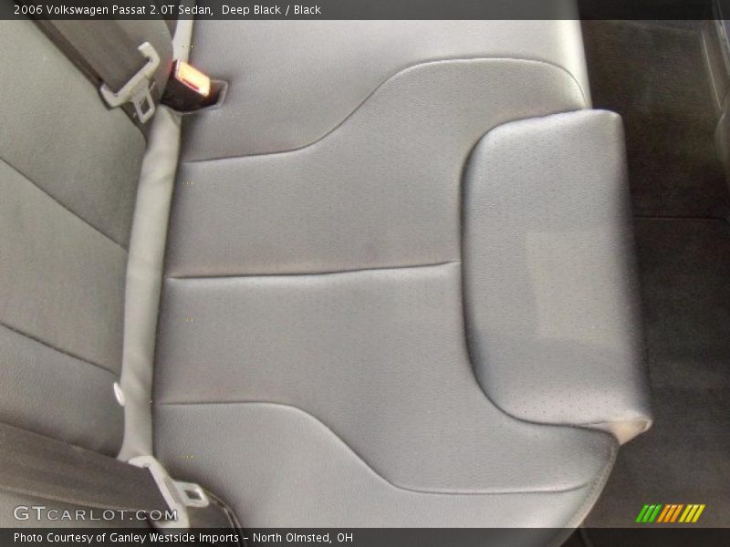 Deep Black / Black 2006 Volkswagen Passat 2.0T Sedan