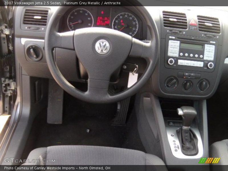 Platinum Grey Metallic / Anthracite 2007 Volkswagen Jetta 2.5 Sedan