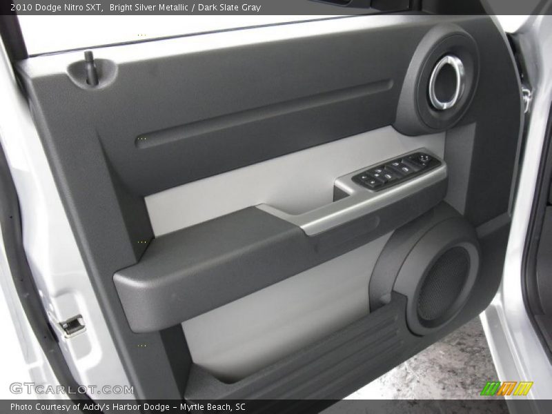 Bright Silver Metallic / Dark Slate Gray 2010 Dodge Nitro SXT