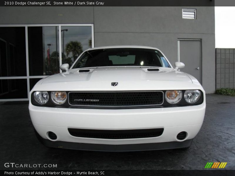 Stone White / Dark Slate Gray 2010 Dodge Challenger SE
