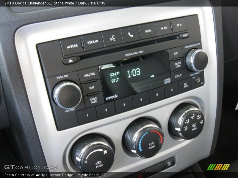 Stone White / Dark Slate Gray 2010 Dodge Challenger SE