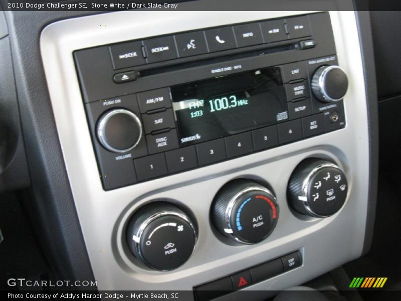 Stone White / Dark Slate Gray 2010 Dodge Challenger SE
