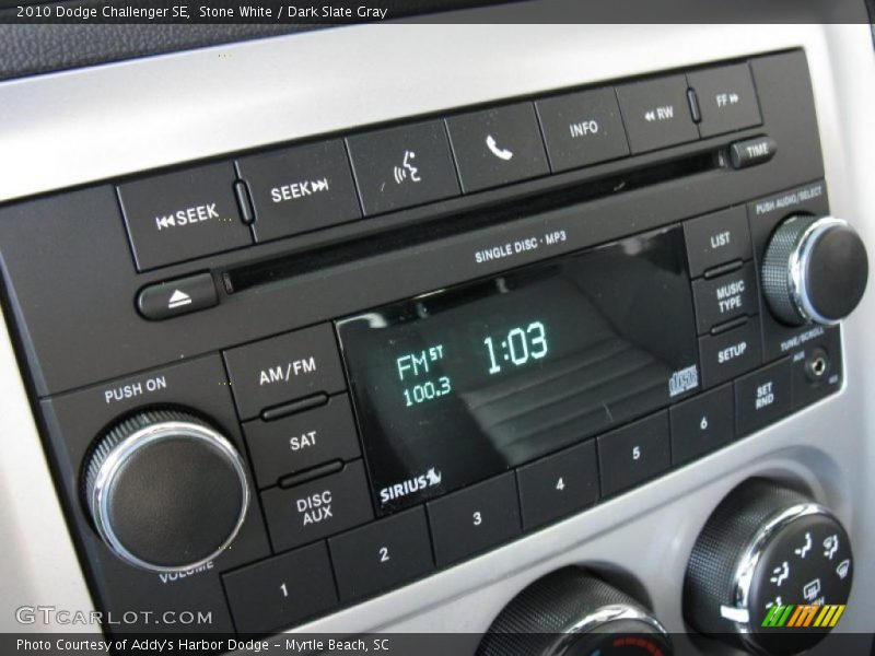Stone White / Dark Slate Gray 2010 Dodge Challenger SE