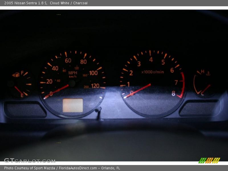 Cloud White / Charcoal 2005 Nissan Sentra 1.8 S