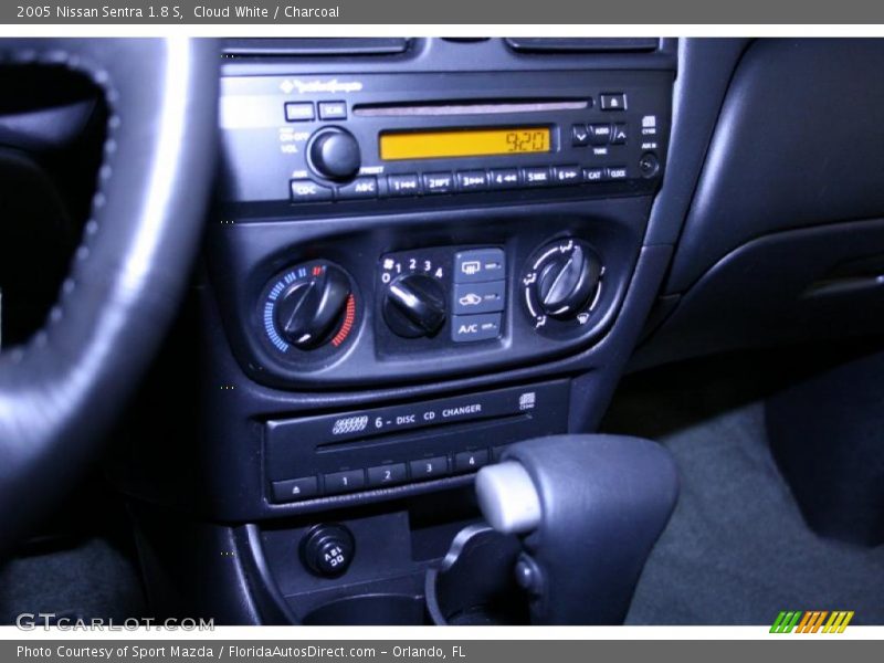 Cloud White / Charcoal 2005 Nissan Sentra 1.8 S