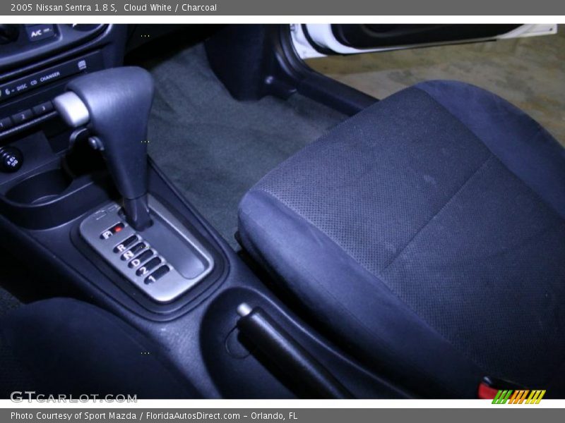 Cloud White / Charcoal 2005 Nissan Sentra 1.8 S
