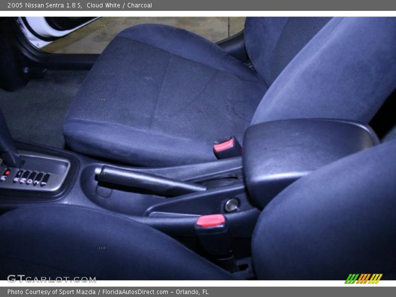 Cloud White / Charcoal 2005 Nissan Sentra 1.8 S
