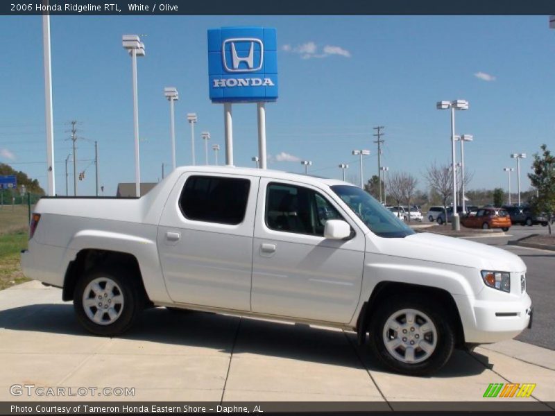 White / Olive 2006 Honda Ridgeline RTL