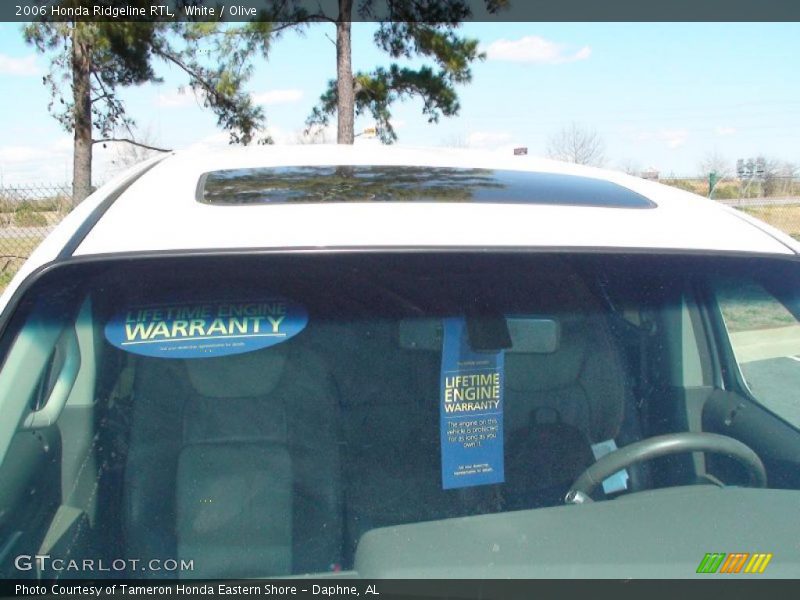 White / Olive 2006 Honda Ridgeline RTL