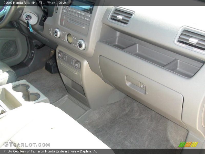 White / Olive 2006 Honda Ridgeline RTL