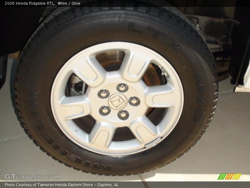 White / Olive 2006 Honda Ridgeline RTL