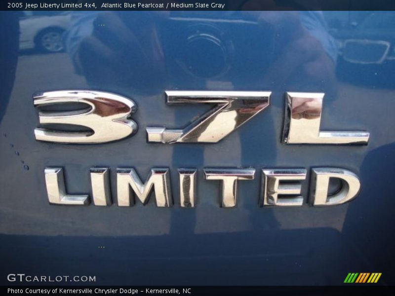 Atlantic Blue Pearlcoat / Medium Slate Gray 2005 Jeep Liberty Limited 4x4