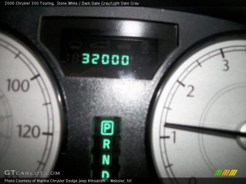 Stone White / Dark Slate Gray/Light Slate Gray 2006 Chrysler 300 Touring