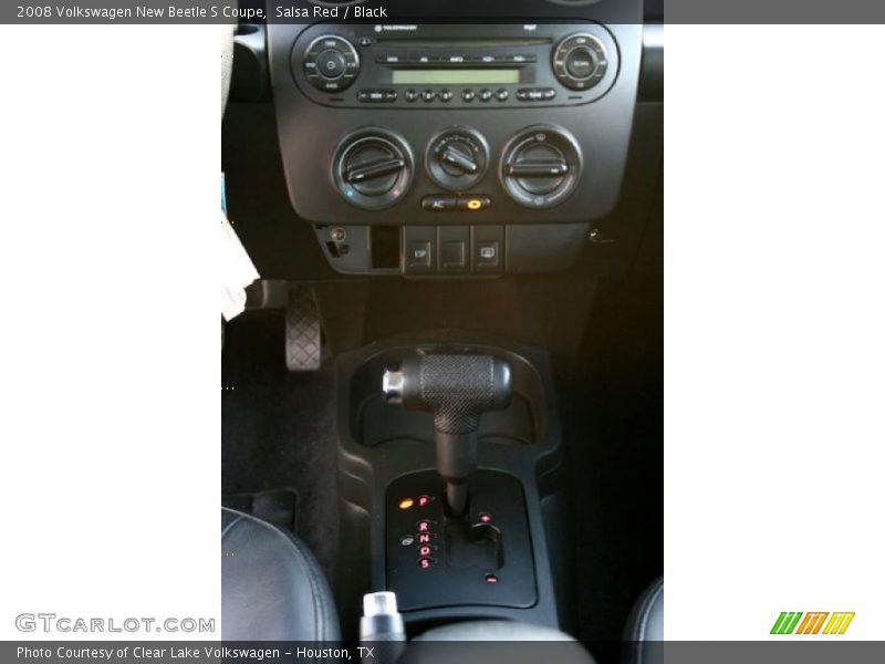 Salsa Red / Black 2008 Volkswagen New Beetle S Coupe