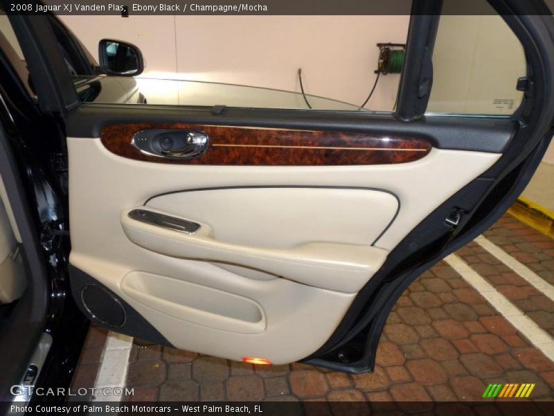 Ebony Black / Champagne/Mocha 2008 Jaguar XJ Vanden Plas