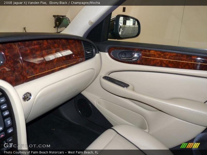 Ebony Black / Champagne/Mocha 2008 Jaguar XJ Vanden Plas