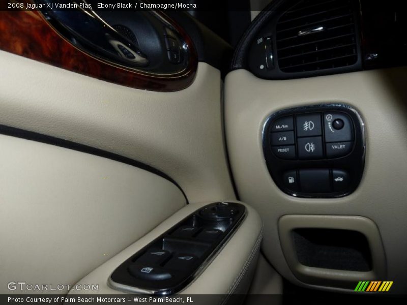 Ebony Black / Champagne/Mocha 2008 Jaguar XJ Vanden Plas