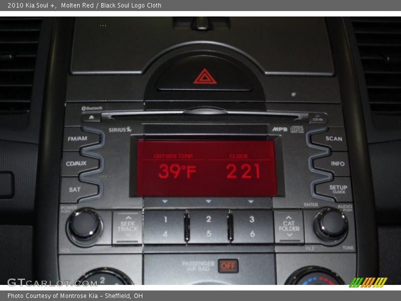 Molten Red / Black Soul Logo Cloth 2010 Kia Soul +