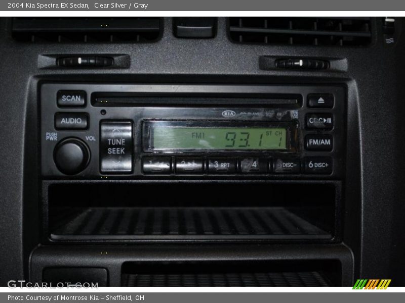 Clear Silver / Gray 2004 Kia Spectra EX Sedan