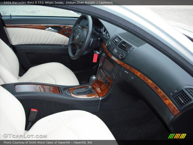 Iridium Silver Metallic / Cashmere 2009 Mercedes-Benz E 550 4Matic Sedan
