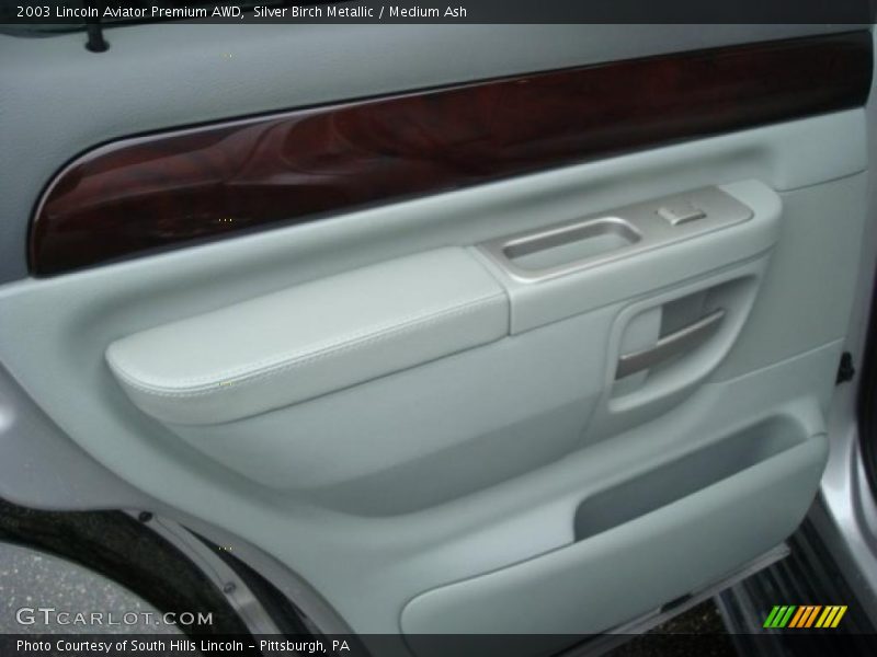 Silver Birch Metallic / Medium Ash 2003 Lincoln Aviator Premium AWD