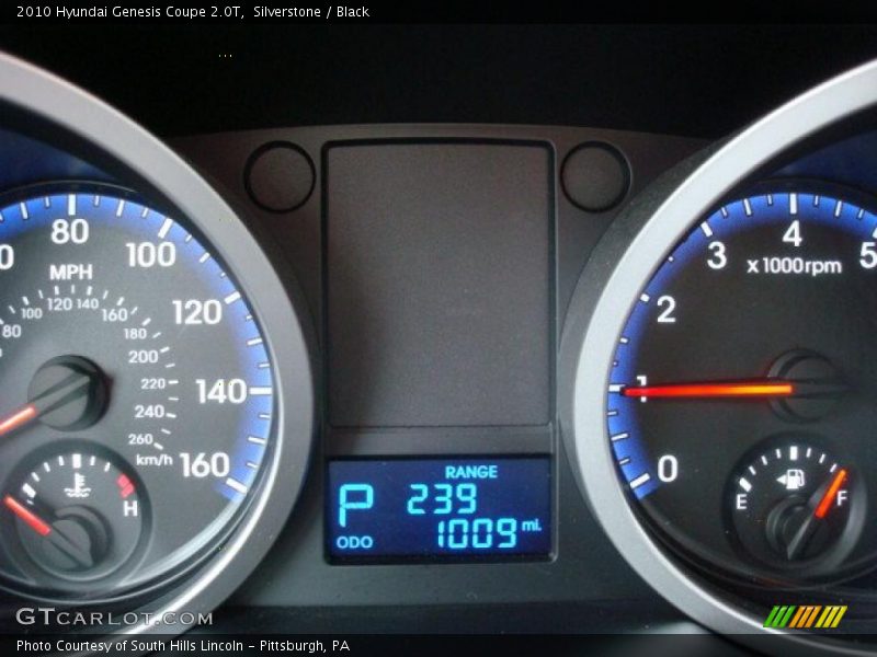 Silverstone / Black 2010 Hyundai Genesis Coupe 2.0T