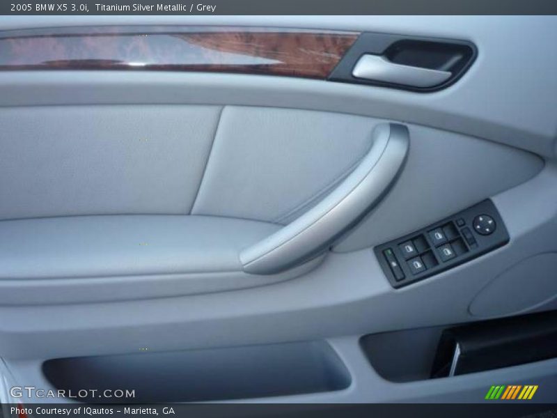 Titanium Silver Metallic / Grey 2005 BMW X5 3.0i