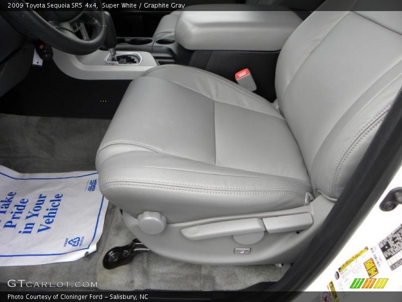Super White / Graphite Gray 2009 Toyota Sequoia SR5 4x4